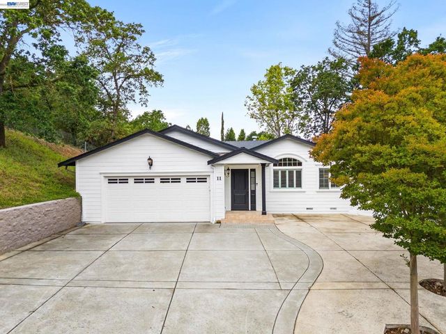 11 Rudgear Dr, Walnut Creek, CA 94596
