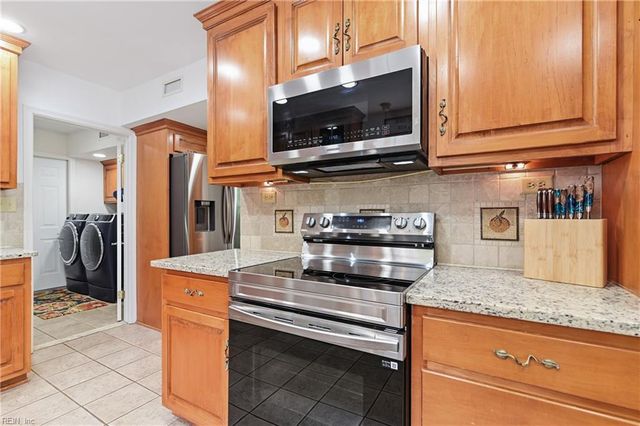 3208 Blue Ridge CT, Virginia Beach, VA 23452