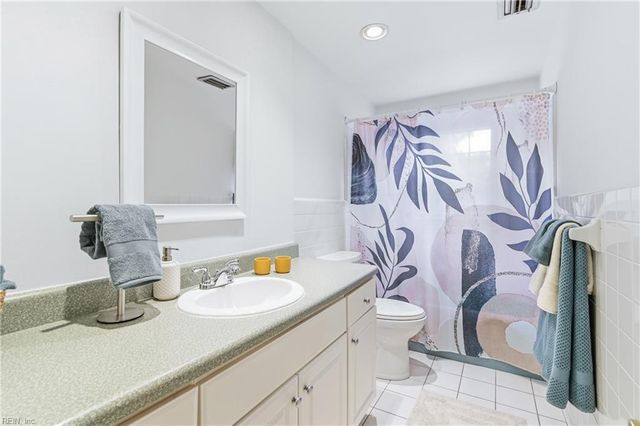 3208 Blue Ridge CT, Virginia Beach, VA 23452