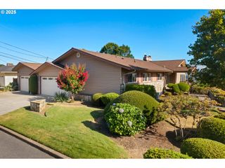 12629 Ne ROSE Pkwy, Portland, OR 97230