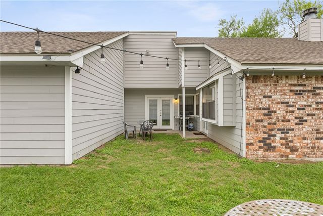 803 Camellia Court, College Station, TX 77840