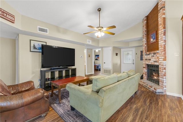 803 Camellia Court, College Station, TX 77840