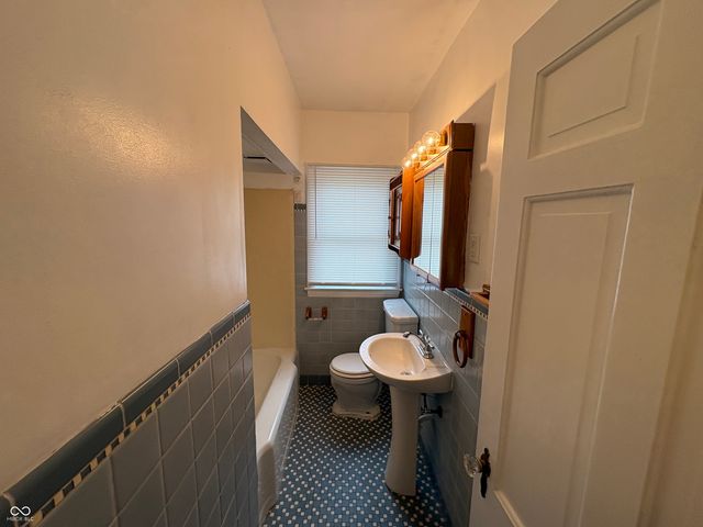 5302 E Saint Joseph Street, Indianapolis, IN 46219