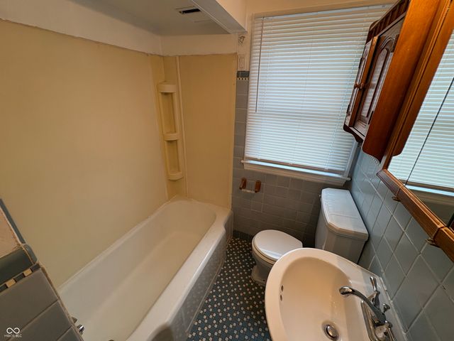 5302 E Saint Joseph Street, Indianapolis, IN 46219