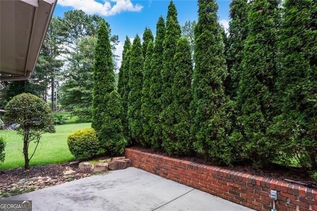 647 Shannon Green Circle, Mableton, GA 30126