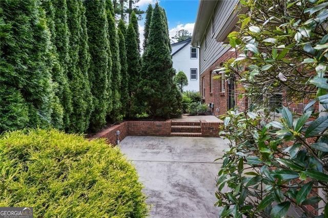 647 Shannon Green Circle, Mableton, GA 30126