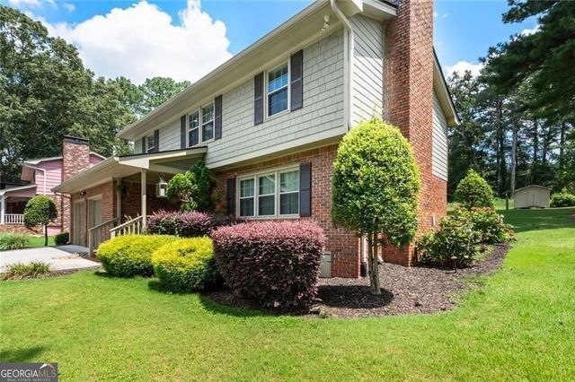 647 Shannon Green Circle, Mableton, GA 30126