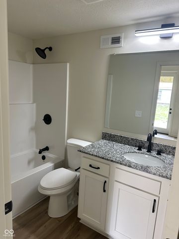 500 S Main Street, Veedersburg, IN 47987