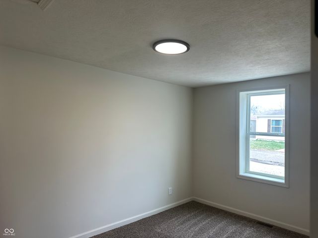 500 S Main Street, Veedersburg, IN 47987