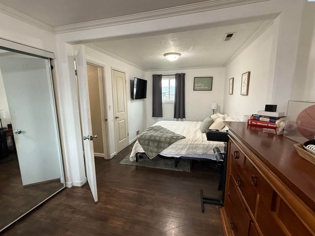 1807 W Henry St, Pasco, WA 99301