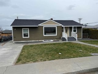 1807 W Henry St, Pasco, WA 99301