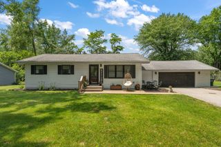 152 Bogata Avenue, Valparaiso, IN 46385