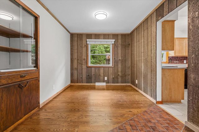 W136N8704 Esquire ROAD, Menomonee Falls, WI 53051