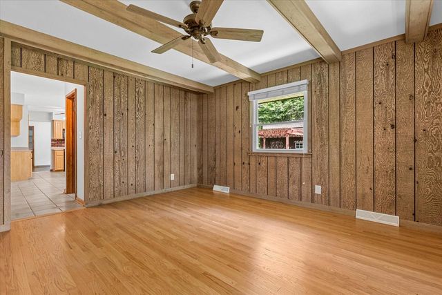 W136N8704 Esquire ROAD, Menomonee Falls, WI 53051
