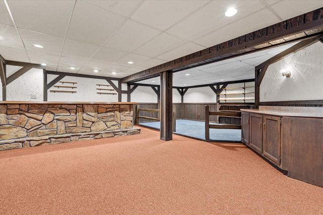 W136N8704 Esquire ROAD, Menomonee Falls, WI 53051