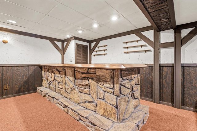 W136N8704 Esquire ROAD, Menomonee Falls, WI 53051