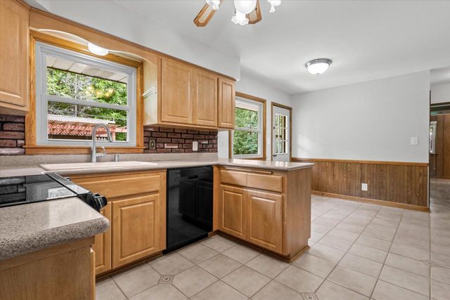 W136N8704 Esquire ROAD, Menomonee Falls, WI 53051
