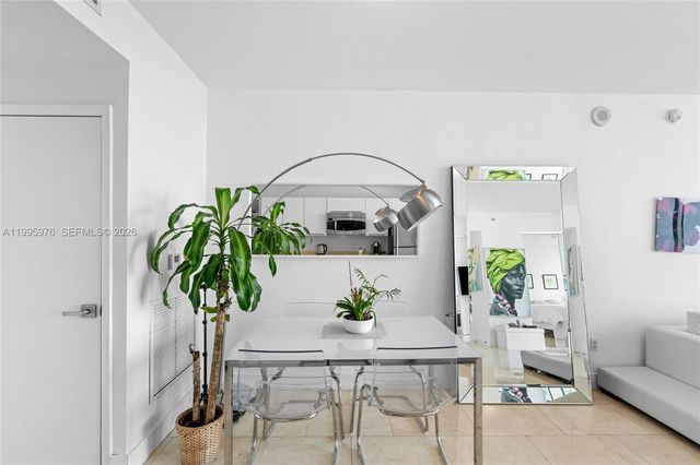 90 SW 3rd St 1209, Miami, FL 33130