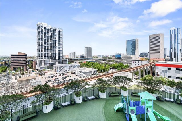 90 SW 3rd St 1209, Miami, FL 33130