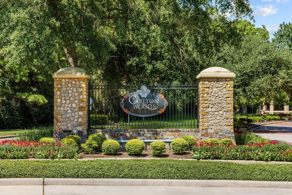 34 Kingscote Way, Spring, TX 77382