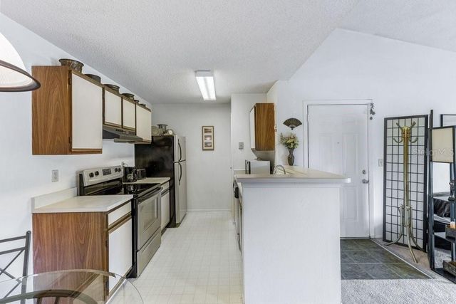 2231 CASCADES BOULEVARD 304, Kissimmee, FL 34741