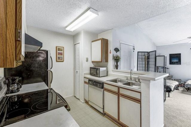 2231 CASCADES BOULEVARD 304, Kissimmee, FL 34741