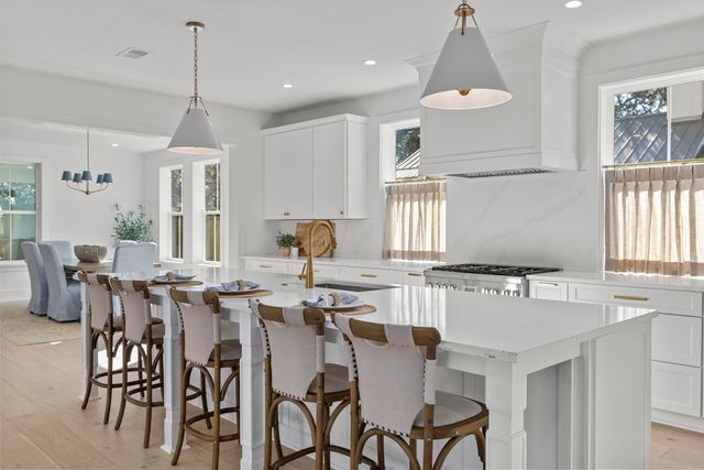 931 Kincade Drive, Mount Pleasant, SC 29464