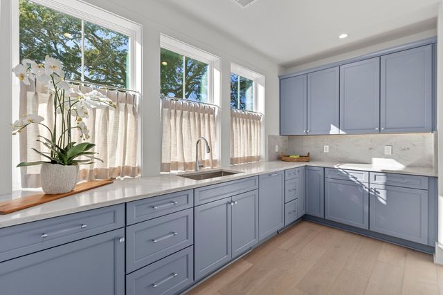 931 Kincade Drive, Mount Pleasant, SC 29464