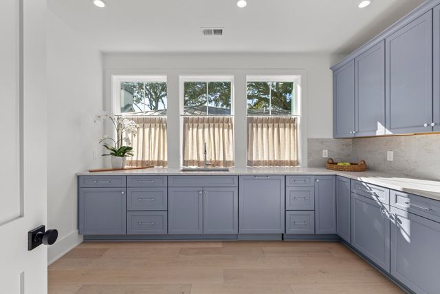 931 Kincade Drive, Mount Pleasant, SC 29464