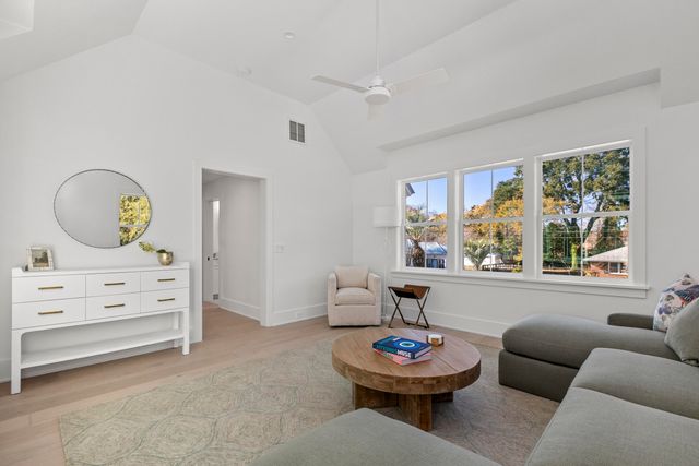 931 Kincade Drive, Mount Pleasant, SC 29464