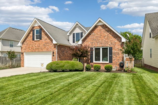2504 Oak Hill Dr, Murfreesboro, TN 37130
