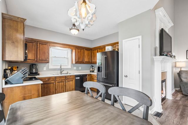 2504 Oak Hill Dr, Murfreesboro, TN 37130