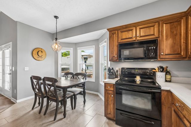2504 Oak Hill Dr, Murfreesboro, TN 37130