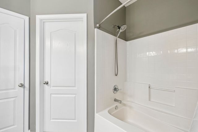2504 Oak Hill Dr, Murfreesboro, TN 37130