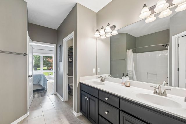 2504 Oak Hill Dr, Murfreesboro, TN 37130