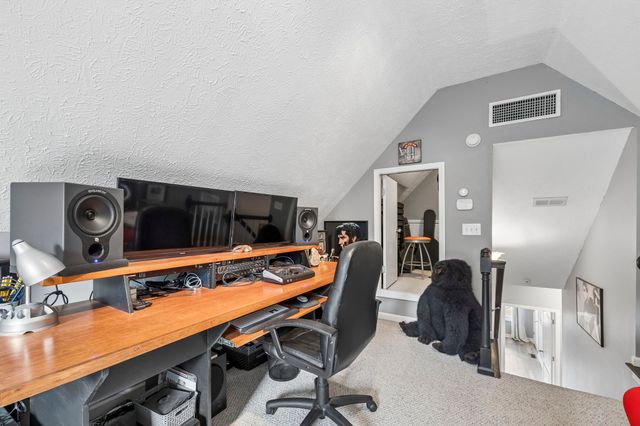 2504 Oak Hill Dr, Murfreesboro, TN 37130
