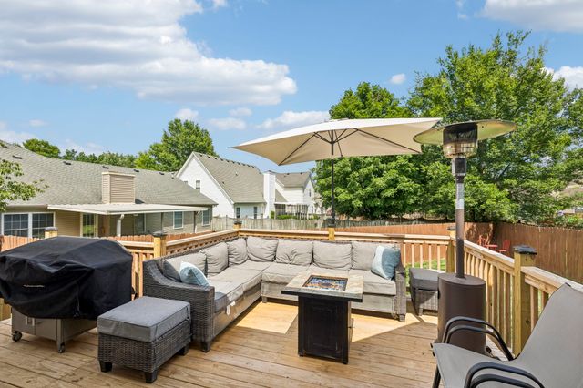 2504 Oak Hill Dr, Murfreesboro, TN 37130
