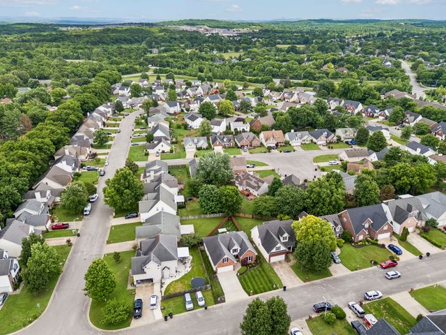 2504 Oak Hill Dr, Murfreesboro, TN 37130