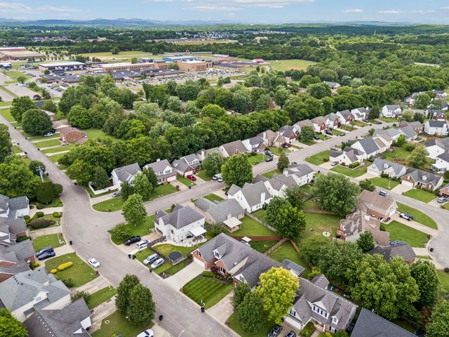 2504 Oak Hill Dr, Murfreesboro, TN 37130