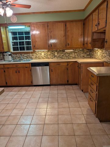 12 Bayou Cove Cir Circle, Mcgehee, AR 71654