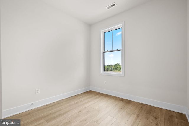 13922 AVIATION PL, Herndon, VA 20171