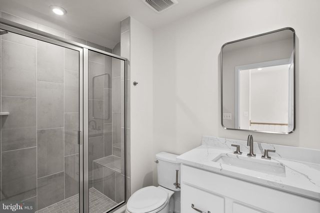 13922 AVIATION PL, Herndon, VA 20171