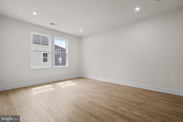 13922 AVIATION PL, Herndon, VA 20171