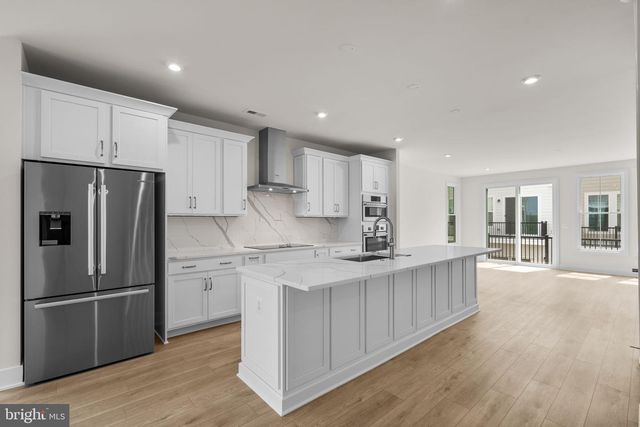 13922 AVIATION PL, Herndon, VA 20171