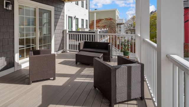 371 Maverick St 2, Boston, MA 02128