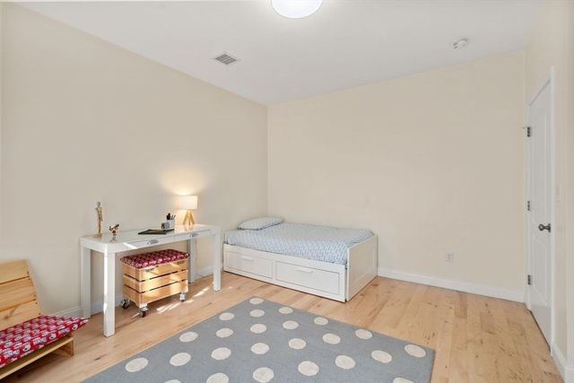 371 Maverick St 2, Boston, MA 02128