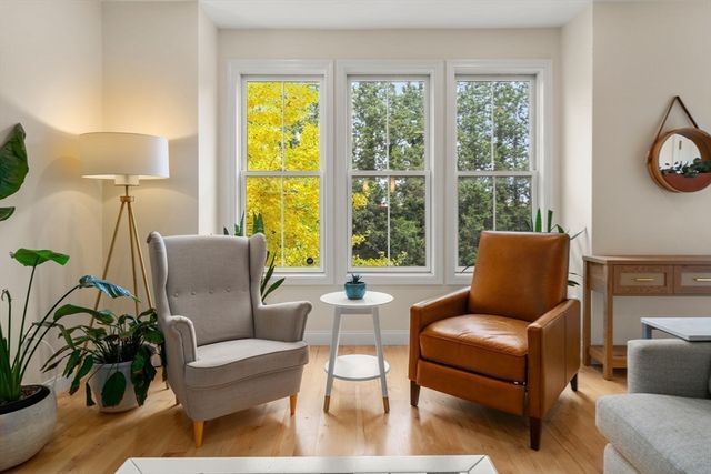 371 Maverick St 2, Boston, MA 02128