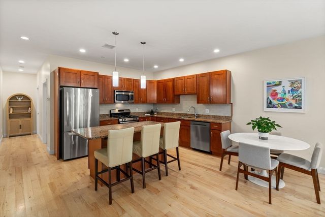 371 Maverick St 2, Boston, MA 02128