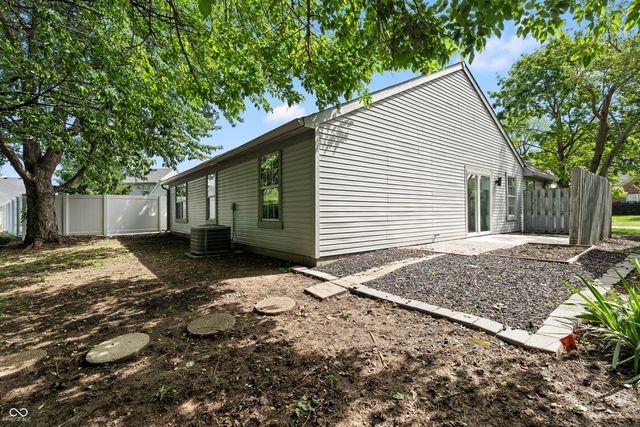 7496 Wood Court, Fishers, IN 46038