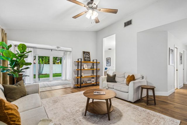 7674 Solimar Circle, Boca Raton, FL 33433